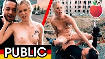 GERMAN BABE dirige NAKED na HORA DO RUSH para FUCK DATE! Claudia Swea Dates66