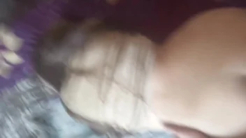 COMI MEU MELHOR AMIGO ENQUANTO FAZIA A DEVER DE CASA