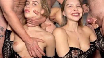 Nossa primeira sextape na câmera. Deixe um comentário, por favor. Você gostou?